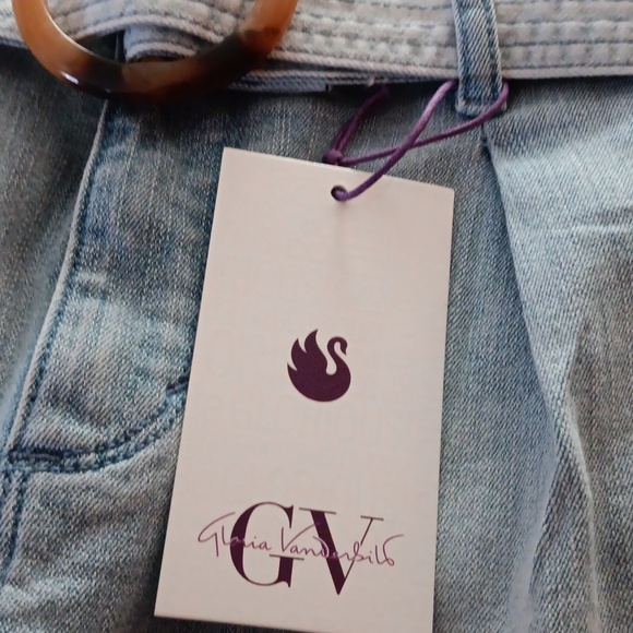 NWT Gloria Vanderbilt Denim Vacation Shorts In Saltmarsh Rinse■ Size 6 - Picture 10 of 14